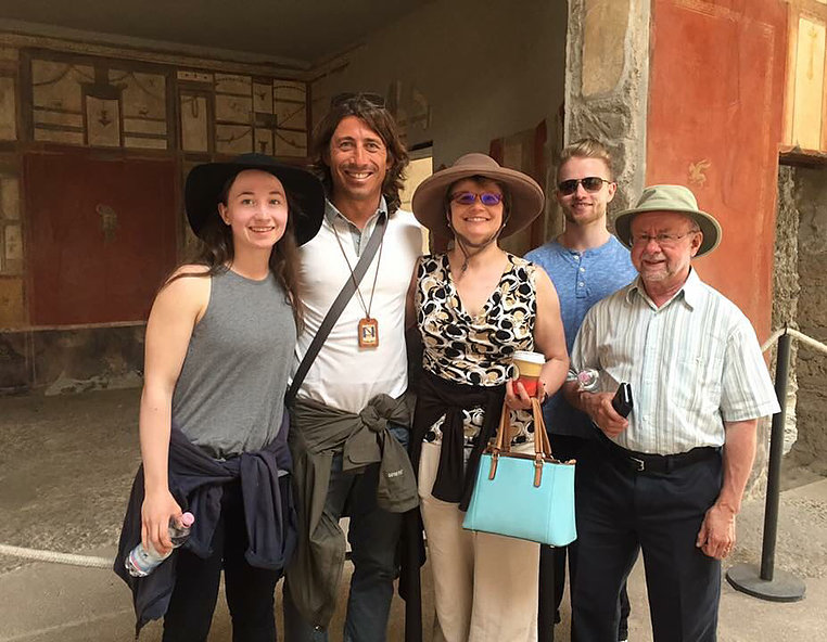 Pompeii tour guide